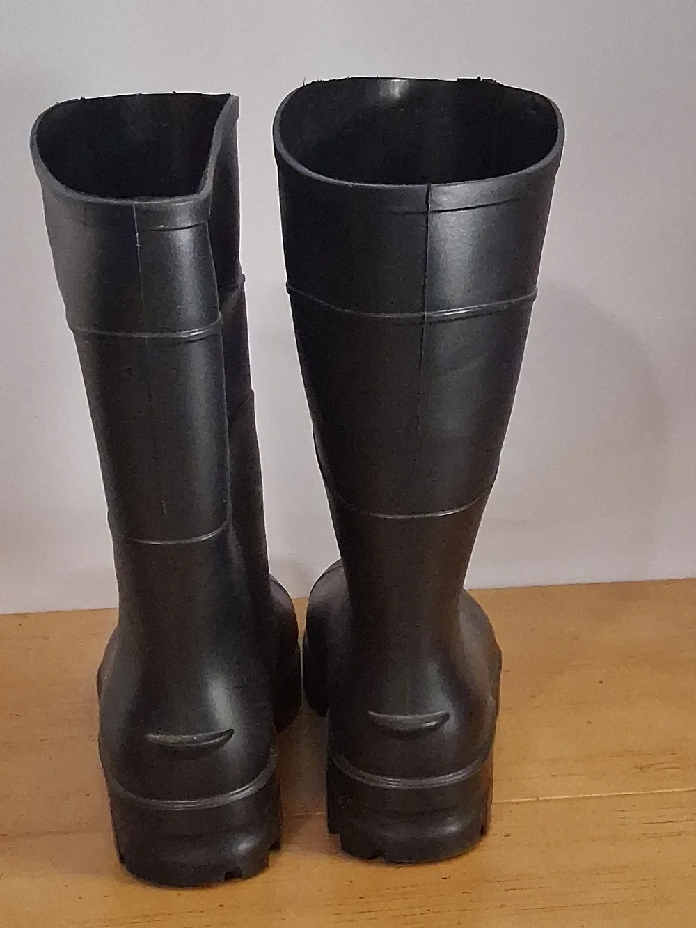 no brand rubber provides slip